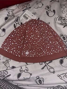 lululemon athletica Mauve Pink Beanie Cap with silver reflective Dot Print